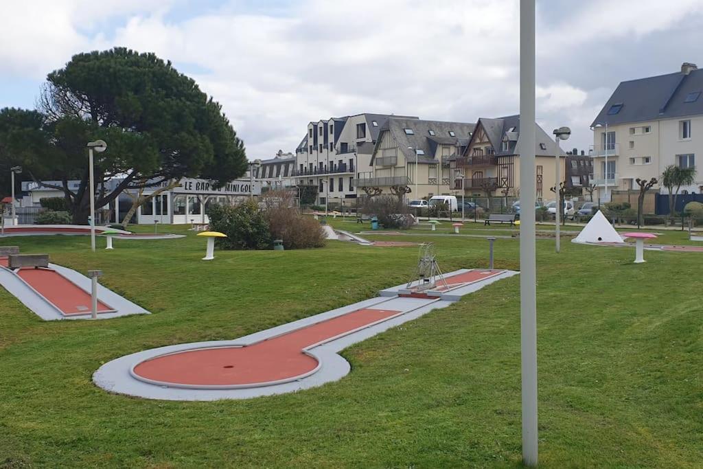 Studio Front De Mer Merville-Franceville-Plage Esterno foto